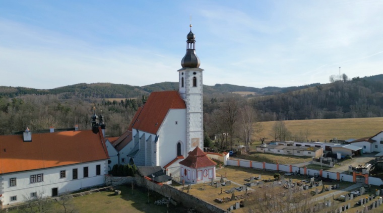 Kostel Kájov